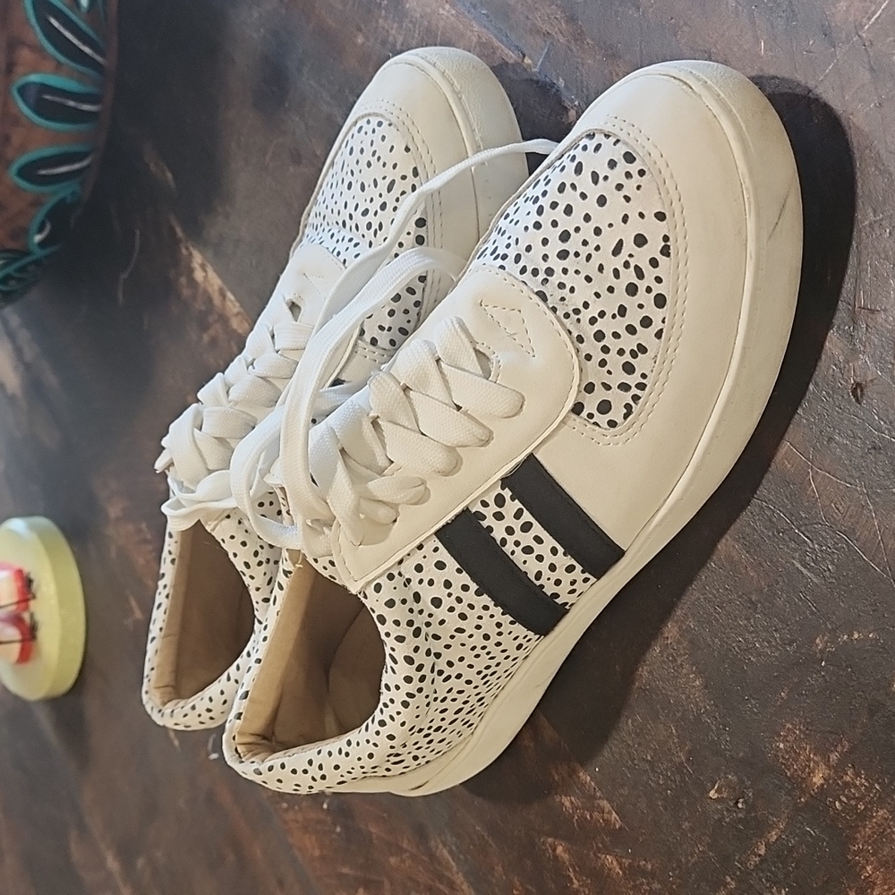 Black and white leather/suede sneakers